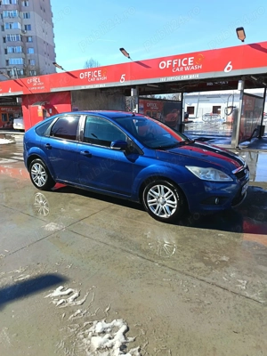 Ford Focus din 2010 - imagine 5
