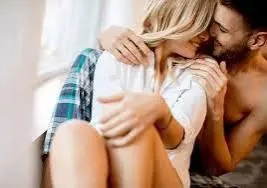 Bărbat rafinat, discret și atent la detalii