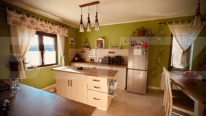 Casă pe un nivel + garsonieră în curte | 550 mp teren | terasă și pivniță