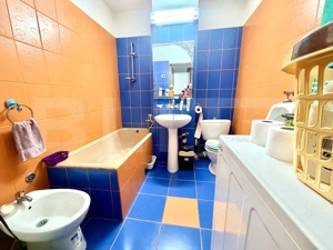 Apartament cu 3 camere, complet utilat – gata de mutare,Cugir,langa piata mica - imagine 6