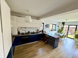 Casă 5 camere lângă Primăria Florești - transport și magazine aproape - imagine 5