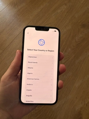 Iphone 14 negru 128gb, stare perfecta + 2 folii protectie + 2 carcase