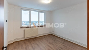 Apartament doua camere semidecomandat Bd Saturn - imagine 3