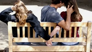 Cuplu în căutarea unei doamne bi