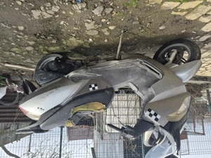 Vând aprilia atlantic 