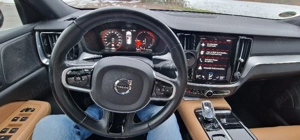 2020 Volvo V60 2.0 AWD Twin Engine T8 Plug-in Hybrid Recharge 