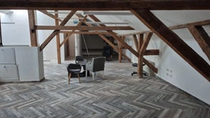 De inchiriat spatiu pentru birouri, mansarda, 190 mp, cladire istorica renovata in zona P-ta Unirii - imagine 3