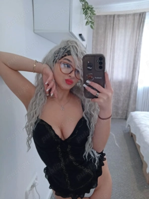 Bună dragii mei sunt Andreea ,tânăra si sociabila 