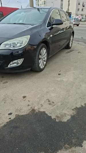 Opel astra j 2010 - imagine 2