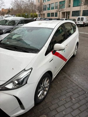 Toiota Prius plus 