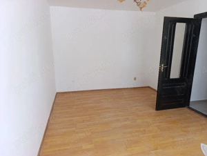 Garsoniera nemobilata 