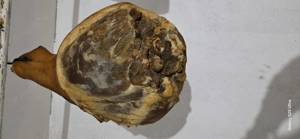 Vând șuncă afumata .