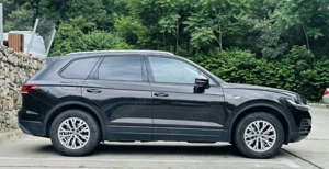 VW Touareg 3.0 TDI 231CP 4Motion 2020 - Unic proprietar - imagine 4