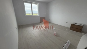 2 camere | Decomandat | La asfalt | Loc de parcare | Statie de autobuz - imagine 4