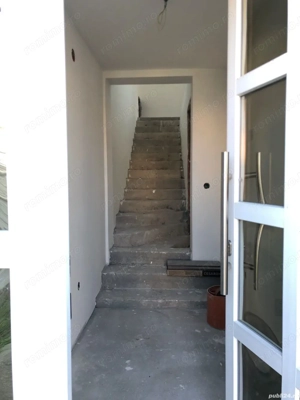 BRASADAS vinde casa în zona Micro 17 teren 9.5 ari 240mp. - imagine 8