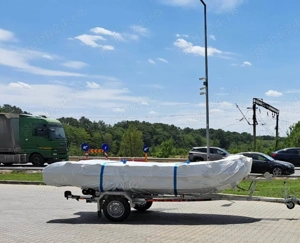 Barca Whally 4,35 m, motor Tohatsu 30 cp, peridoc nou inmatriculat