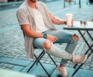  profil real 100%  Ofer companie intima doamnelor și domnișoarelor, ofer seriozitate si discretie.