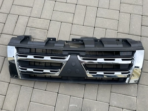 Grila față Mitsubishi Pajero an 2012 - imagine 3