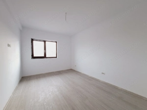 Aproape de benzinaria ESO. Casa cu 5 camere. Cu dormitor la parter. - imagine 9