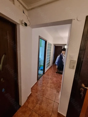 Vand apartament 3 camere - imagine 3