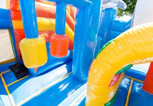  Castele gonflabile profesionale cu tobogan   AFACERE LA CHEIE | STARE FOARTE BUNĂ - imagine 2