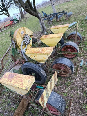 Vând semănătoare de porumb