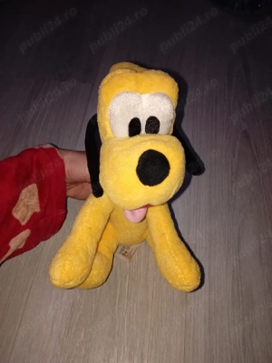 Jucărie de plus pluto