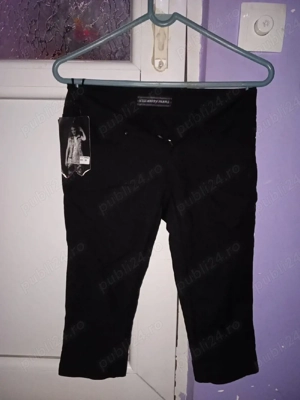 Pantaloni scurti negri noi