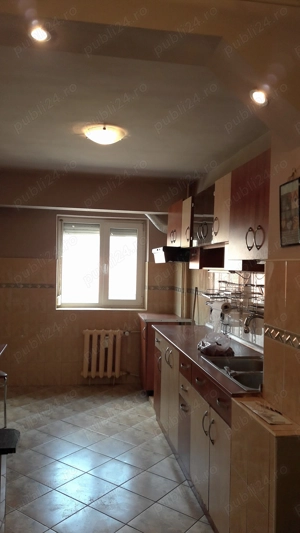 Apartament de închiriat cu 4 camere zona semicentrală - imagine 2