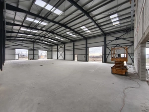 Hala cu Showroom Ghiroda 570 mp 5000 euro - imagine 2