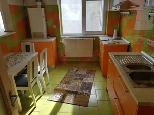 Inchiriez apartament cu 4 camere in Zamca - imagine 2