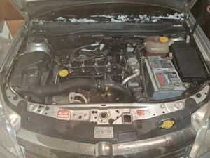 Dezmembrez opel astra H - imagine 4