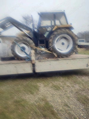 Tractor cu incarcator frontal  4x4.