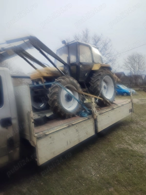 Tractor cu incarcator frontal  4x4. - imagine 2