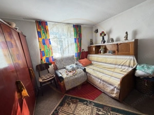 Casa Batraneasca la 8 km de Topoloveni - imagine 17