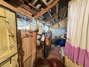 Casa Batraneasca la 8 km de Topoloveni - imagine 20