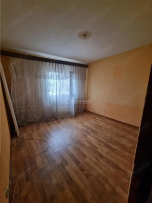Apartament 3 cam, 2 bai , dcomandat  str Libertatii langa Piata - imagine 3