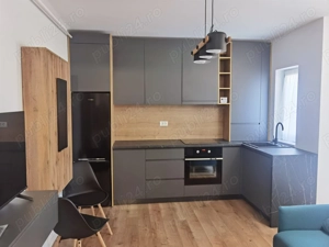 La 10 min de Centrul Vechi   garsoniera situata in bloc nou, etaj 1, finisata si mobilata