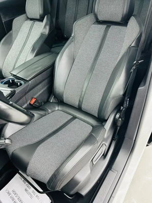 PEUGEOT 3008 - imagine 18