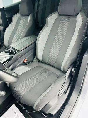 PEUGEOT 3008 - imagine 18