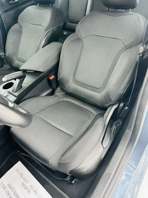 RENAULT MEGANE - imagine 18