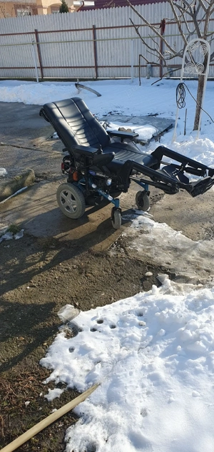 Cărucior electric ca nou   baterii noi am si un pat electric pentru persoane cu dizabilități  - imagine 4