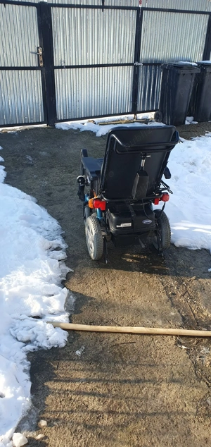 Cărucior electric ca nou   baterii noi am si un pat electric pentru persoane cu dizabilități  - imagine 5