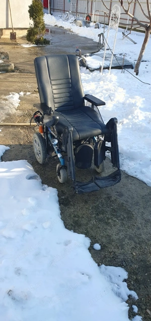 Cărucior electric ca nou   baterii noi am si un pat electric pentru persoane cu dizabilități  - imagine 2