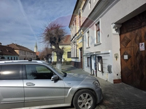 Casă cu 4 camere de vânzare în zona ultracentrala Medias - imagine 9