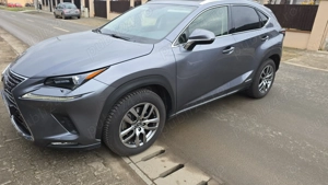 Lexus NX 300H hibrid fabricatie 2019 4x4 permanent,km reali verificați 70000,suv.revizi la zi . - imagine 2