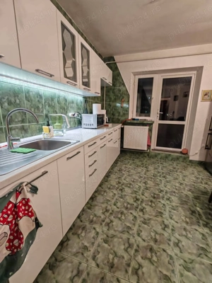 Apartament modern 2 cam., Bd. Fratii Golesti, Pitesti, et.4 din 8, an 1992, 60 mp