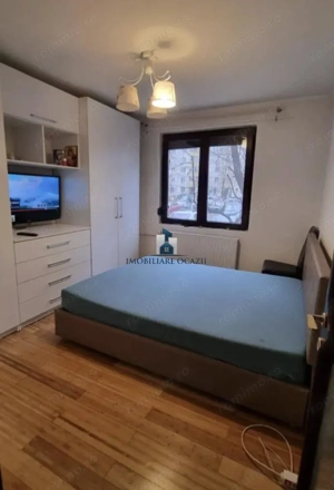 Vanzare Apartament 3 Camere Semidecomandat Piata Sudului-Stanjeneilor