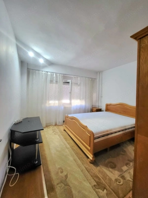 Apartament 2 camere, decomandat, etaj intermediar, aproape de Mall - imagine 2