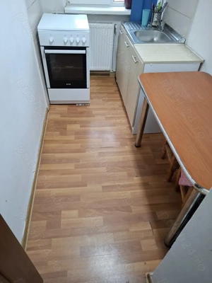 Vând apartament 2cam.conf  semidecomandat ,bloc de 4etaje  - imagine 7